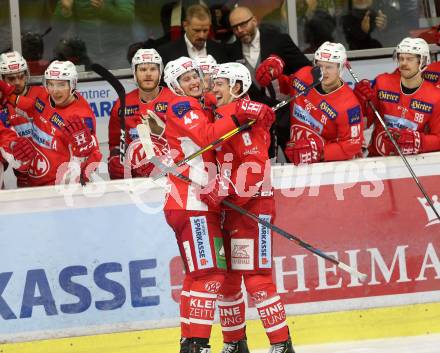 EBEL. Eishockey Bundesliga. KAC gegen Dornbirn Bulldogs. Torjubel Petersen Nicholas Eric, Comrie Adam (KAC). Klagenfurt, am 13.11.2018.
Foto: Kuess

---
pressefotos, pressefotografie, kuess, qs, qspictures, sport, bild, bilder, bilddatenbank