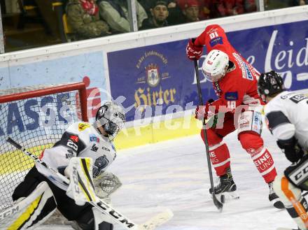 EBEL. Eishockey Bundesliga. KAC gegen Dornbirn Bulldogs. Kozek Andrew Jacob (KAC), Rinne Juha Rasmus (Dornbirn). Klagenfurt, am 13.11.2018.
Foto: Kuess

---
pressefotos, pressefotografie, kuess, qs, qspictures, sport, bild, bilder, bilddatenbank