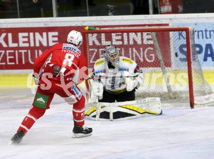 EBEL. Eishockey Bundesliga. KAC gegen Dornbirn Bulldogs.  Petersen Nicholas Eric (KAC), Rinne Juha Rasmus (Dornbirn). Klagenfurt, am 13.11.2018.
Foto: Kuess

---
pressefotos, pressefotografie, kuess, qs, qspictures, sport, bild, bilder, bilddatenbank