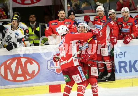EBEL. Eishockey Bundesliga. KAC gegen Dornbirn Bulldogs. Torjubel Petersen Nicholas Eric, Comrie Adam (KAC). Klagenfurt, am 13.11.2018.
Foto: Kuess
Foto: Kuess

---
pressefotos, pressefotografie, kuess, qs, qspictures, sport, bild, bilder, bilddatenbank