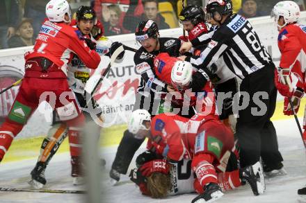 EBEL. Eishockey Bundesliga. KAC gegen Dornbirn Bulldogs. Kozek Andrew Jacob, Fischer David Joseph (KAC), McNeill Reid Colin (Dornbirn). Klagenfurt, am 13.11.2018.
Foto: Kuess

---
pressefotos, pressefotografie, kuess, qs, qspictures, sport, bild, bilder, bilddatenbank
