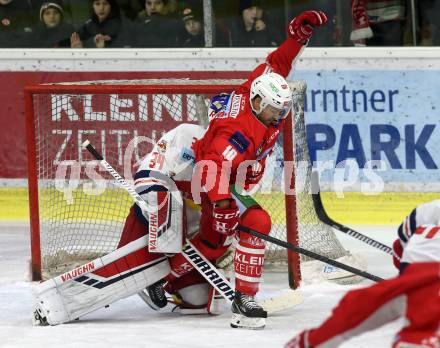 EBEL. Eishockey Bundesliga. KAC gegen EC Red Bull Salzburg. Kozek Andrew Jacob (KAC),  Michalek Stephen (Salzburg). Klagenfurt, am 30.11.2018.
Foto: Kuess

---
pressefotos, pressefotografie, kuess, qs, qspictures, sport, bild, bilder, bilddatenbank