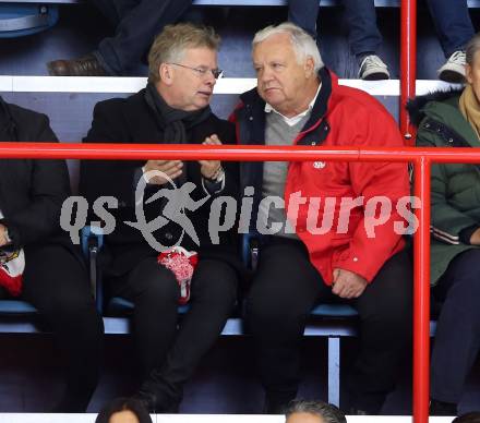 EBEL. Eishockey Bundesliga. KAC gegen EC Red Bull Salzburg. Lars Bergstroem, Hellmuth Reichel. Klagenfurt, am 30.11.2018.
Foto: Kuess

---
pressefotos, pressefotografie, kuess, qs, qspictures, sport, bild, bilder, bilddatenbank