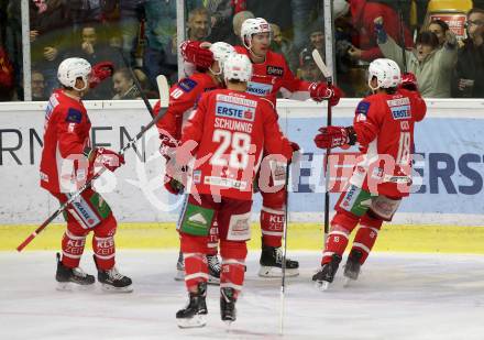 EBEL. Eishockey Bundesliga. KAC gegen EC Red Bull Salzburg. Torjubel Petersen Nicholas Eric, Kozek Andrew Jacob, Koch Thomas, Gartner Charles Robin, Schumnig Martin (KAC). Klagenfurt, am 30.11.2018.
Foto: Kuess

---
pressefotos, pressefotografie, kuess, qs, qspictures, sport, bild, bilder, bilddatenbank