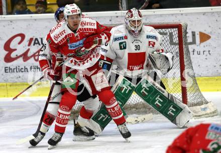 EBEL. Eishockey Bundesliga. KAC gegen	HC TWK Innsbruck (Die Haie).  Nicholas Eric Petersen,  (KAC), Lubomir Stach, Rene Swette (Innsbruck). Klagenfurt, am 2.12.2018.
Foto: Kuess

---
pressefotos, pressefotografie, kuess, qs, qspictures, sport, bild, bilder, bilddatenbank