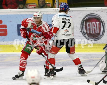 EBEL. Eishockey Bundesliga. KAC gegen	HC TWK Innsbruck (Die Haie).  Matthew Neal, (KAC), Philipp Lindner  (Innsbruck). Klagenfurt, am 2.12.2018.
Foto: Kuess

---
pressefotos, pressefotografie, kuess, qs, qspictures, sport, bild, bilder, bilddatenbank