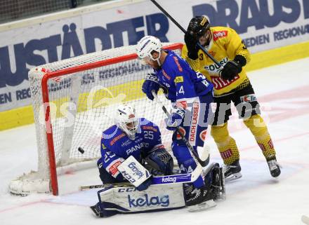 EBEL. Eishockey Bundesliga. EC VSV gegen Vienna Capitals.  	Schluderbacher Lukas, Fraser Jamie (VSV), Tessier Kelsey (Vienna Capitals). Villach, am 2.12.2018.
Foto: Kuess 


---
pressefotos, pressefotografie, kuess, qs, qspictures, sport, bild, bilder, bilddatenbank