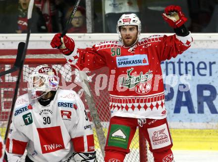 EBEL. Eishockey Bundesliga. KAC gegen	HC TWK Innsbruck (Die Haie).  Matthew Neal,  (KAC), Rene Swette (Innsbruck). Klagenfurt, am 2.12.2018.
Foto: Kuess

---
pressefotos, pressefotografie, kuess, qs, qspictures, sport, bild, bilder, bilddatenbank