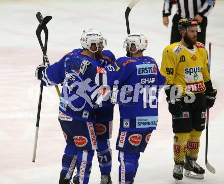 EBEL. Eishockey Bundesliga. EC VSV gegen Vienna Capitals.  Fraser Jamie, 	DeSantis Jason, Sharp MacGregor, Pollastrone Jerry (VSV). Villach, am 2.12.2018.
Foto: Kuess 


---
pressefotos, pressefotografie, kuess, qs, qspictures, sport, bild, bilder, bilddatenbank