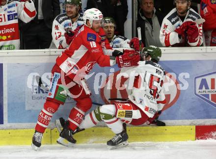 EBEL. Eishockey Bundesliga. KAC gegen	HCB Suedtirol Alperia. Stefan Geier (KAC), Rowley Jordan (Bozen). Klagenfurt, am 9.12.2018.
Foto: Kuess

---
pressefotos, pressefotografie, kuess, qs, qspictures, sport, bild, bilder, bilddatenbank