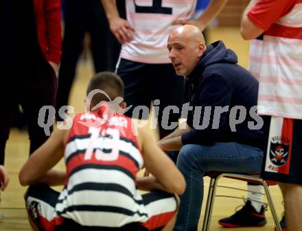 Basketball OEBV Cup. Raiders Villach gegen Swans Gmunden. Trainer Rok Zupan (Villach). Villach, am 13.12.2018.
Foto: Kuess
---
pressefotos, pressefotografie, kuess, qs, qspictures, sport, bild, bilder, bilddatenbank