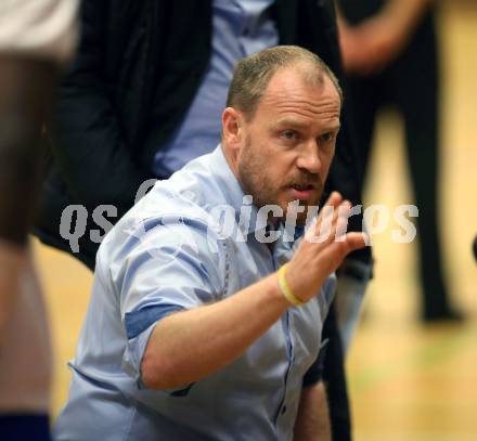 Basketball OEBV Cup. Raiders Villach gegen Swans Gmunden.  Trainer Bernd Wimmer (Gmunden). Villach, am 13.12.2018.
Foto: Kuess
---
pressefotos, pressefotografie, kuess, qs, qspictures, sport, bild, bilder, bilddatenbank
