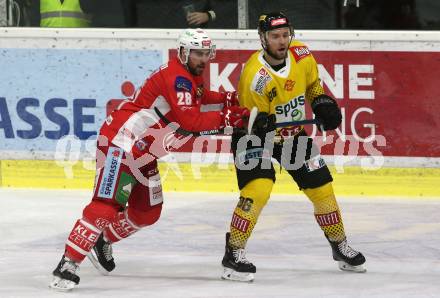 EBEL. Eishockey Bundesliga. KAC gegen	spusu Vienna Capitals. Martin Schumnig, (KAC), Hartl Nikolaus (Vienna Capitals). Klagenfurt, am 23.12.2018.
Foto: Kuess

---
pressefotos, pressefotografie, kuess, qs, qspictures, sport, bild, bilder, bilddatenbank