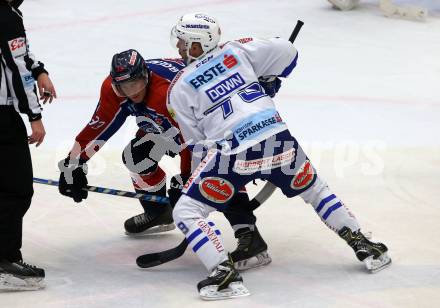 EBEL. Eishockey Bundesliga. EC VSV gegen KHL Medvescak Zagreb.  Blaine Down,  (VSV), Ivan Brencun (Zagreb). Villach, am 26.12.2018.
Foto: Kuess 


---
pressefotos, pressefotografie, kuess, qs, qspictures, sport, bild, bilder, bilddatenbank