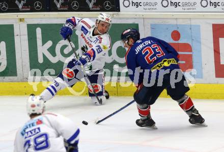 EBEL. Eishockey Bundesliga. EC VSV gegen KHL Medvescak Zagreb. Blaine Down,  (VSV), Luka Jarcov  (Zagreb). Villach, am 26.12.2018.
Foto: Kuess 


---
pressefotos, pressefotografie, kuess, qs, qspictures, sport, bild, bilder, bilddatenbank