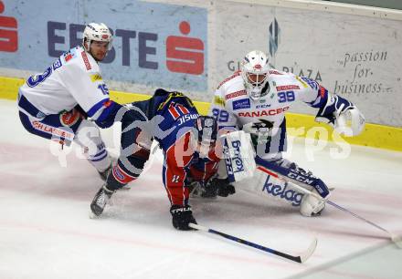 EBEL. Eishockey Bundesliga. EC VSV gegen KHL Medvescak Zagreb. Stefan Bacher, Dan Bakala,  (VSV), Nik Simsic  (Zagreb). Villach, am 26.12.2018.
Foto: Kuess 


---
pressefotos, pressefotografie, kuess, qs, qspictures, sport, bild, bilder, bilddatenbank