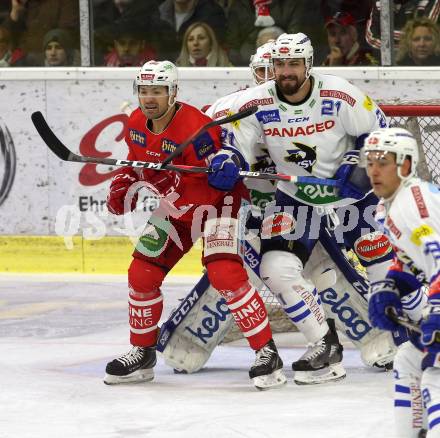 EBEL. Eishockey Bundesliga. KAC gegen	VSV. Andrew Jacon Kozek,  (KAC),  Matthew Pelech (VSV). Klagenfurt, am 28.12.2018.
Foto: Kuess

---
pressefotos, pressefotografie, kuess, qs, qspictures, sport, bild, bilder, bilddatenbank