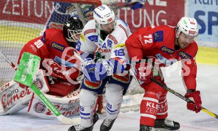 EBEL. Eishockey Bundesliga. KAC gegen	VSV.  Siim Liivik, Lars Haugen,  (KAC), MacGregor Sharp (VSV). Klagenfurt, am 28.12.2018.
Foto: Kuess

---
pressefotos, pressefotografie, kuess, qs, qspictures, sport, bild, bilder, bilddatenbank