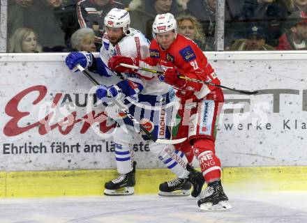 EBEL. Eishockey Bundesliga. KAC gegen	VSV. Marco Richter,  (KAC), Jerry Pollastrone (VSV). Klagenfurt, am 28.12.2018.
Foto: Kuess

---
pressefotos, pressefotografie, kuess, qs, qspictures, sport, bild, bilder, bilddatenbank
