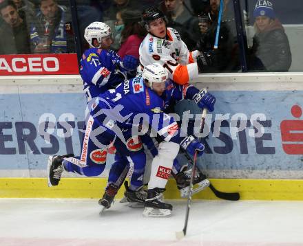 EBEL. Eishockey Bundesliga. EC VSV gegen Moser Medical Graz99ers.   Alexander Lahoda, Felix Maxa,  (VSV), Henning Anton Sundin (Graz). Villach, am 30.12.2018.
Foto: Kuess 


---
pressefotos, pressefotografie, kuess, qs, qspictures, sport, bild, bilder, bilddatenbank