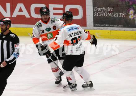 EBEL. Eishockey Bundesliga. EC VSV gegen Moser Medical Graz99ers.   Torjubel Colton Jaret Yellow Horn, Oliver Setzinger (Graz). Villach, am 30.12.2018.
Foto: Kuess 


---
pressefotos, pressefotografie, kuess, qs, qspictures, sport, bild, bilder, bilddatenbank