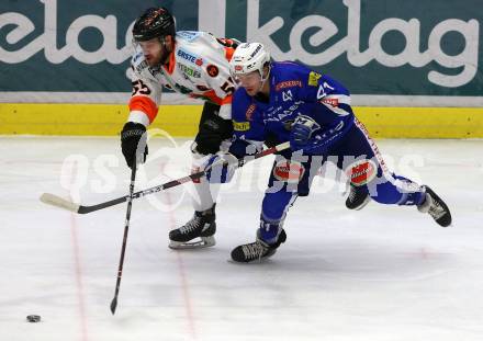 EBEL. Eishockey Bundesliga. EC VSV gegen Moser Medical Graz99ers.   Alexander Lahoda,  (VSV), Curtis Hamilton (Graz). Villach, am 30.12.2018.
Foto: Kuess 


---
pressefotos, pressefotografie, kuess, qs, qspictures, sport, bild, bilder, bilddatenbank