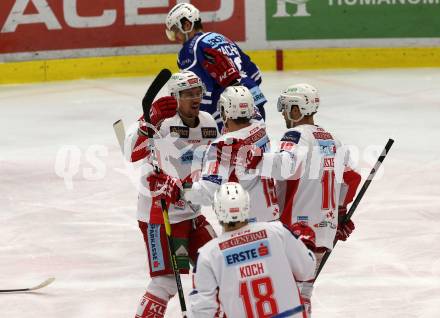EBEL. Eishockey Bundesliga. EC VSV gegen KAC.  Torjubel Stefan Geier, Nicholas Eric Petersen, Andrew Jacob Kozek, Thomas Koch (KAC). Villach, am 1.1.2019.
Foto: Kuess 


---
pressefotos, pressefotografie, kuess, qs, qspictures, sport, bild, bilder, bilddatenbank