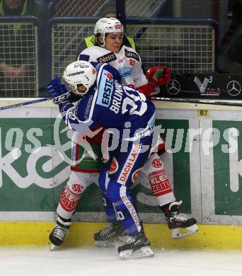 EBEL. Eishockey Bundesliga. EC VSV gegen KAC. Nico Brunner,  (VSV),  Nikolaus Kraus  (KAC). Villach, am 1.1.2019.
Foto: Kuess 


---
pressefotos, pressefotografie, kuess, qs, qspictures, sport, bild, bilder, bilddatenbank
