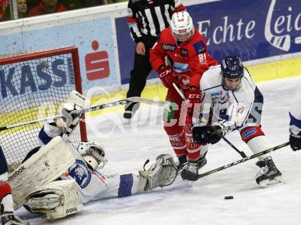 EBEL. Eishockey Bundesliga. KAC gegen	KHL Medvescak Zagreb. Marco Richter,  (KAC), Nik Simsic (Zagreb). Klagenfurt, am 8.1.2019.
Foto: Kuess

---
pressefotos, pressefotografie, kuess, qs, qspictures, sport, bild, bilder, bilddatenbank