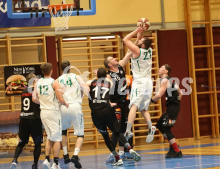 Basketball 2. Bundesliga. Grunddurchgang 14. Runde. KOS Celovec gegen   	BK Mattersburg Rocks. Jaka Stemberger (KOS), Corey Hallett (BK Mattersburg Rocks). Klagenfurt, am 13.1.2019.
Foto: Kuess
---
pressefotos, pressefotografie, kuess, qs, qspictures, sport, bild, bilder, bilddatenbank