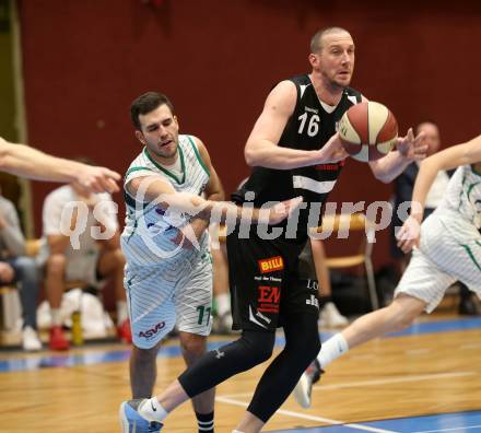 Basketball 2. Bundesliga. Grunddurchgang 14. Runde. KOS Celovec gegen   	BK Mattersburg Rocks. Toman Feinig (KOS), Corey Hallett (BK Mattersburg Rocks). Klagenfurt, am 13.1.2019.
Foto: Kuess
---
pressefotos, pressefotografie, kuess, qs, qspictures, sport, bild, bilder, bilddatenbank