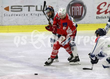EBEL. Eishockey Bundesliga. KAC gegen	Fehervar AV 19. Marco Richter,  (KAC), Andrew Sarauer (Alba Volan). Klagenfurt, am 18.1.2019.
Foto: Kuess

---
pressefotos, pressefotografie, kuess, qs, qspictures, sport, bild, bilder, bilddatenbank