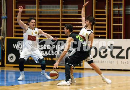 Basketball 2. Bundesliga. Grunddurchgang 15. Runde. Woerthersee Piraten gegen Basket Flames.  Andreas Kuttnig, Sebastian Schaal, (Woerthersee Piraten), Fabricio Vay  (Basket Flames). Klagenfurt, am 5.1.2019.
Foto: Kuess
---
pressefotos, pressefotografie, kuess, qs, qspictures, sport, bild, bilder, bilddatenbank