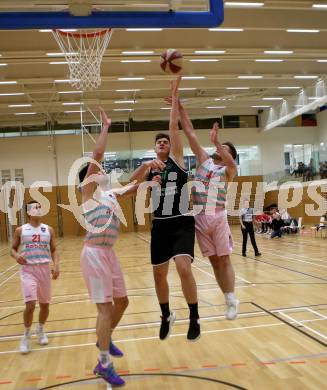 Basketball 2. Bundesliga. Grunddurchgang 15. Runde. Raiders Villach gegen Deutsch Wagram Alligators. Antonio Boban, Ziga Erculj,  (Villach), Patrick Schmid   (Deutsch Wagram Alligators). Klagenfurt, am 20.1.2019.
Foto: Kuess
---
pressefotos, pressefotografie, kuess, qs, qspictures, sport, bild, bilder, bilddatenbank