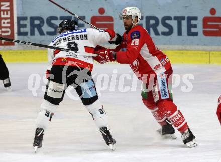 EBEL. Eishockey Bundesliga. KAC gegen	HC Orli Znojmo. Martin Schumnig,  (KAC), Allan McPherson (Znojmo). Klagenfurt, am 27.1.2019.
Foto: Kuess

---
pressefotos, pressefotografie, kuess, qs, qspictures, sport, bild, bilder, bilddatenbank