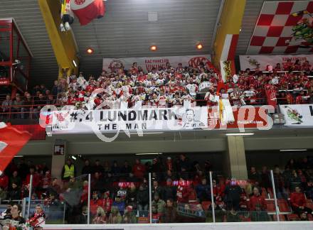 EBEL. Eishockey Bundesliga. KAC gegen	HC Orli Znojmo.  Ehrung Jamie Lundmark. Fans.  Klagenfurt, am 27.1.2019.
Foto: Kuess

---
pressefotos, pressefotografie, kuess, qs, qspictures, sport, bild, bilder, bilddatenbank