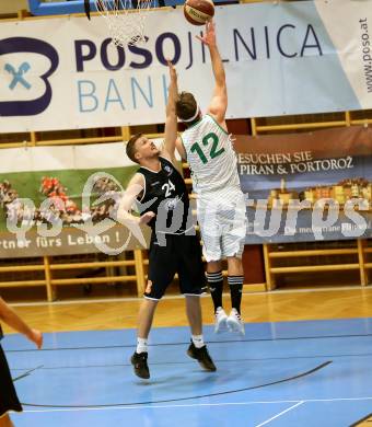 Basketball 2. Bundesliga. Grunddurchgang 16. Runde. KOS Celovec gegen   	BBC Nord Dragonz. Christian Erschen (KOS), Bernhard Graf (BBC Nord Dragonz). Klagenfurt, am 27.1.2019.
Foto: Kuess
---
pressefotos, pressefotografie, kuess, qs, qspictures, sport, bild, bilder, bilddatenbank