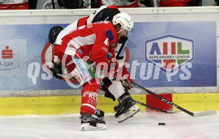 EBEL. Eishockey Bundesliga. KAC gegen	HC Orli Znojmo. Johannes Bischofberger, (KAC), Jakub Stehlik  (Znojmo). Klagenfurt, am 27.1.2019.
Foto: Kuess

---
pressefotos, pressefotografie, kuess, qs, qspictures, sport, bild, bilder, bilddatenbank