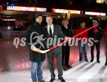 EBEL. Eishockey Bundesliga. KAC gegen	HC Orli Znojmo. Ehrung Jamie Lundmark. Johannes Reichel, Jamie Lundmark. Klagenfurt, am 27.1.2019.
Foto: Kuess
Foto: Kuess

---
pressefotos, pressefotografie, kuess, qs, qspictures, sport, bild, bilder, bilddatenbank