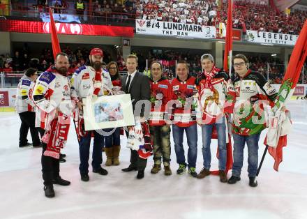 EBEL. Eishockey Bundesliga. KAC gegen	HC Orli Znojmo. Ehrung Jamie Lundmark. Jamie Lundmark, Fans. Klagenfurt, am 27.1.2019.
Foto: Kuess

---
pressefotos, pressefotografie, kuess, qs, qspictures, sport, bild, bilder, bilddatenbank