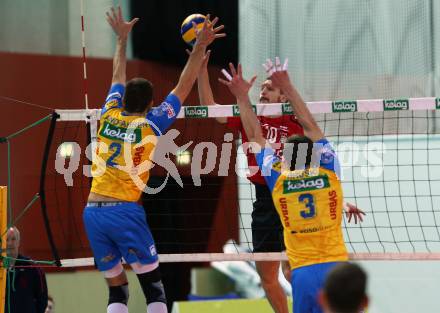 AVL. Volleyball Bundesliga. VBK Woerthersee Loewen Klagenfurt gegen SK Posojilnica Aich/Dob. Simon Baldauf (Loewen), Maximilian Landfahrer, Michal Hruska (Aich/Dob). Klagenfurt, am 2.2.2019.
Foto: Kuess
---
pressefotos, pressefotografie, kuess, qs, qspictures, sport, bild, bilder, bilddatenbank