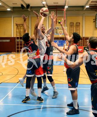 Basketball 2. Bundesliga. Grunddurchgang 17. Runde. Woerthersee Piraten gegen UBC St. Poelten.  Maximilian Kunovjanek (Woerthersee Piraten), Steven Kaltenbrunner, Benjamin Rueckert, Nico Kaltenbrunner,  (St. Poelten). Klagenfurt, am 2.2.2019.
Foto: Kuess
---
pressefotos, pressefotografie, kuess, qs, qspictures, sport, bild, bilder, bilddatenbank