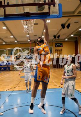 Basketball 2. Bundesliga. Grunddurchgang 18. Runde. KOS Celovec gegen   	BBU Salzburg. Volkan Oezdemir,  (KOS), Goran Ostojic (Salzburg). Klagenfurt, am 9.2.2019.
Foto: Kuess
---
pressefotos, pressefotografie, kuess, qs, qspictures, sport, bild, bilder, bilddatenbank