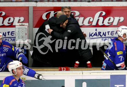 EBEL. Eishockey Bundesliga. EC VSV gegen EHC Liwest Black Wings Linz.   Jubel Trainer Gerhard Unterluggauer, Co-Trainer Ken Strong, Co-Trainer Markus Peintner (VSV). Villach, am 14.2.2019.
Foto: Kuess 


---
pressefotos, pressefotografie, kuess, qs, qspictures, sport, bild, bilder, bilddatenbank