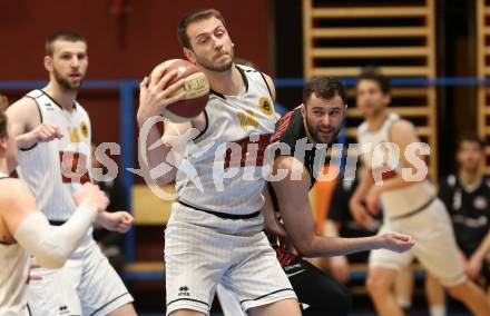 Basketball 2. Bundesliga. Grunddurchgang 19. Runde. Woerthersee Piraten gegen BK Mattersburg Rocks.  Maximilian Kunovjanek (Woerthersee Piraten),  Tobias Winkler (Mattersburg). Klagenfurt, am 16.2.2019.
Foto: Kuess
---
pressefotos, pressefotografie, kuess, qs, qspictures, sport, bild, bilder, bilddatenbank