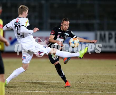 Fussball tipico Bundesliga. RZ Pellets WAC gegen CASHPOINT SCR Altach.  Michael Liendl,  (WAC), Simon Piesinger (Altach). Wolfsberg, am 23.2.2019.
Foto: Kuess

---
pressefotos, pressefotografie, kuess, qs, qspictures, sport, bild, bilder, bilddatenbank