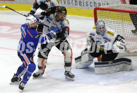 EBEL. Eishockey Bundesliga. EC VSV gegen DEC Dornbirn Bulldogs.  Nikolas Petrik,  (VSV), Thomas Vallant, Miroslav Svoboda (Dornbirn). Villach, am 24.2.2019.
Foto: Kuess 


---
pressefotos, pressefotografie, kuess, qs, qspictures, sport, bild, bilder, bilddatenbank
