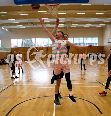 Basketball 2. Bundesliga. Grunddurchgang 15. Runde. Raiders Villach gegen Mistelbach Mustangs.  Jan Grsic (Villach), Vladimir Sismilich  (Mistelbach Mustangs). Klagenfurt, am 3.3.2019.
Foto: Kuess
---
pressefotos, pressefotografie, kuess, qs, qspictures, sport, bild, bilder, bilddatenbank