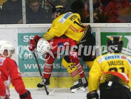 EBEL. Eishockey Bundesliga. KAC gegen	spusu Vienna Capitals. Charles Robin Gartner,  (KAC), Patrick Peter (Vienna Capitals). Klagenfurt, am 5.3.2019.
Foto: Kuess

---
pressefotos, pressefotografie, kuess, qs, qspictures, sport, bild, bilder, bilddatenbank