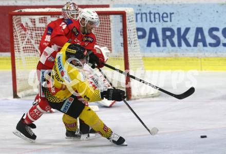 EBEL. Eishockey Bundesliga. KAC gegen	spusu Vienna Capitals. Steven Strong,  (KAC), Peter Schneider (Vienna Capitals). Klagenfurt, am 5.3.2019.
Foto: Kuess

---
pressefotos, pressefotografie, kuess, qs, qspictures, sport, bild, bilder, bilddatenbank